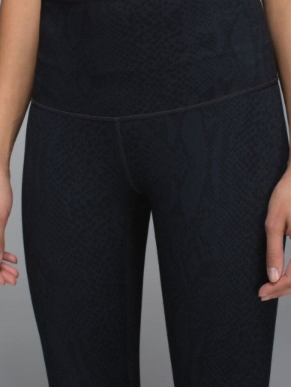 Lululemon Wunder Under Full‑On Luon – Desert Snake Deep Coal Black 4 NWOT